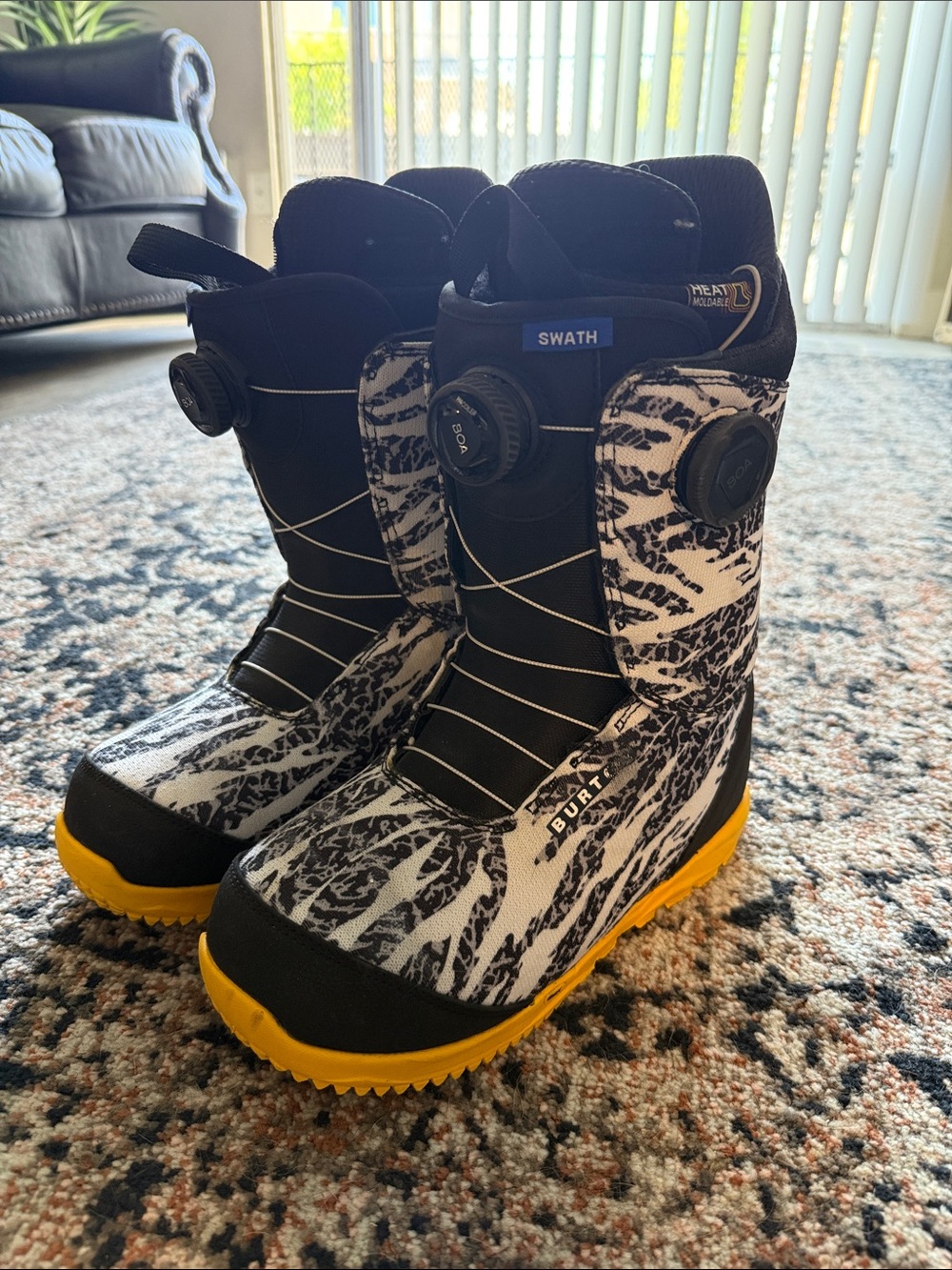 Men’s Burton Swath Snowboard Boots size 8